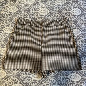 Zara plaid houndstooth skirt/shorts